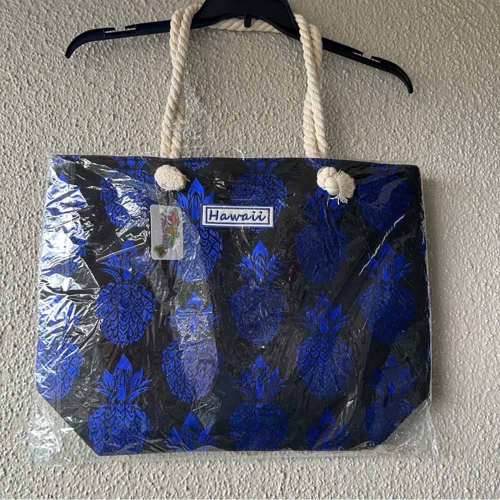 Hawaiian tote Black canvas bag with blue  pineapple print NWT